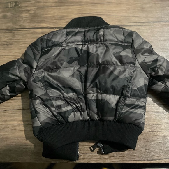 Gently used camo bomber jacket in size 12 months - Picture 3 of 4